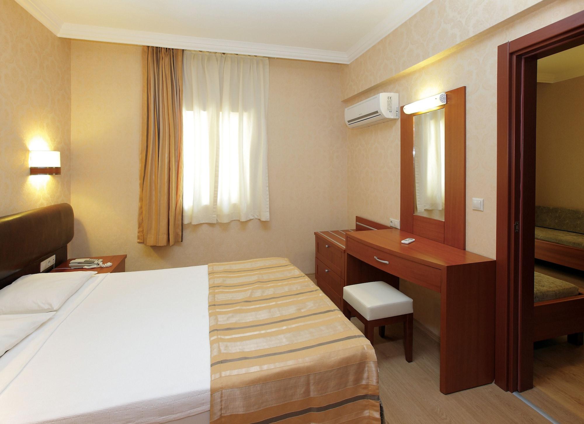 Julian Club Hotel Μαρμαρίς Εξωτερικό φωτογραφία